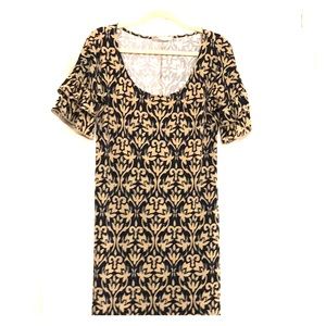 Casual dress.  Very flattering